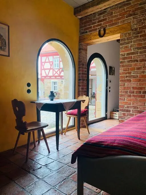 Appartement Lovely Room In A 18Th Century Manor Rattelsdorf Duitsland