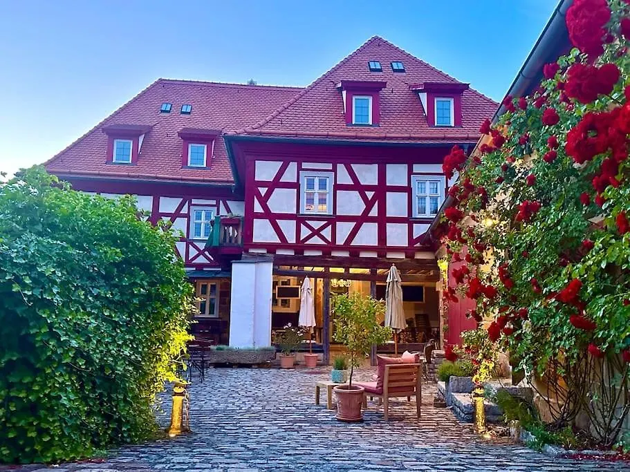 Lovely Room In A 18Th Century Manor Rattelsdorf Appartement