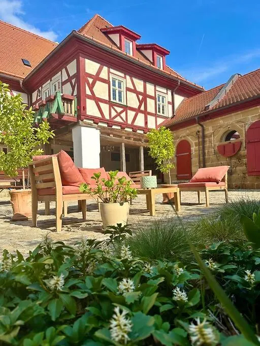 Appartement Lovely Room In A 18Th Century Manor Rattelsdorf