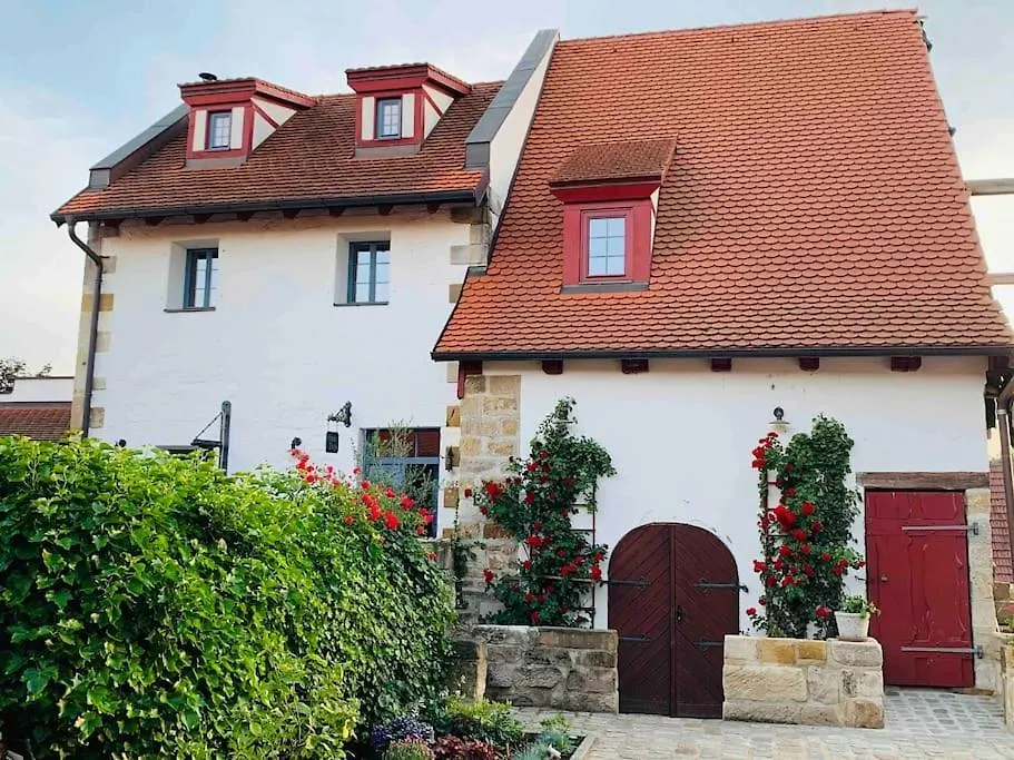 Lovely Room In A 18Th Century Manor Rattelsdorf 0*,  Germany