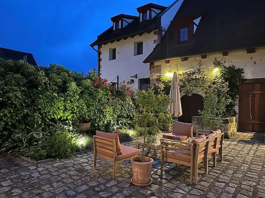 Lovely Room In A 18Th Century Manor Rattelsdorf